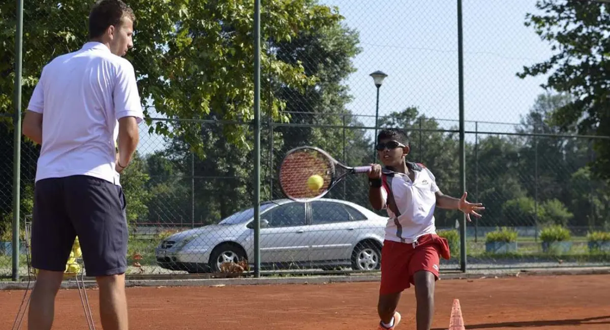 Private tennis lessons in Serbia – intensive individual tennis training